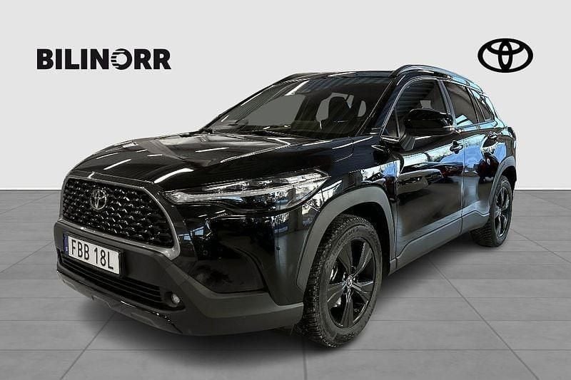 Begagnad Toyota Corolla Cross Plus 200 HK (147 kW) 2024 Svart SUV