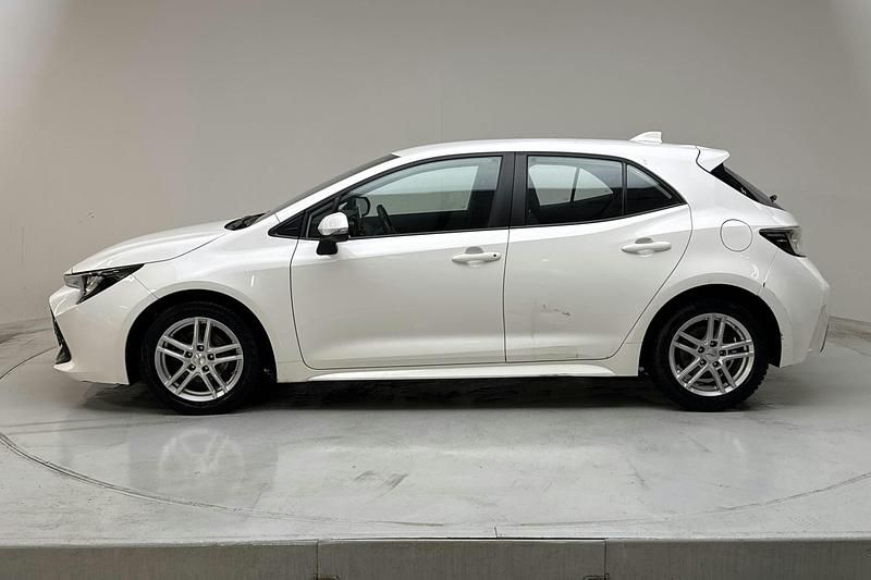 Begagnad Toyota Corolla Active 122 HK (89 kW) 2022 Vit