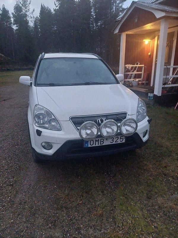 Vit Begagnad 2006 Honda CR-V SUV | 37 000 kr (Bra pris) - Bild 1/4