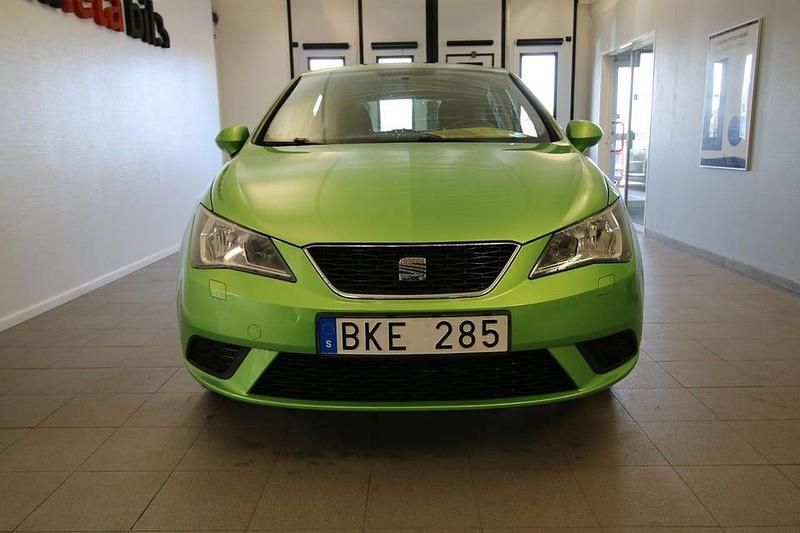 Begagnad Seat Ibiza Style 86 HK (63 kW) 2013 Grön Halvkombi