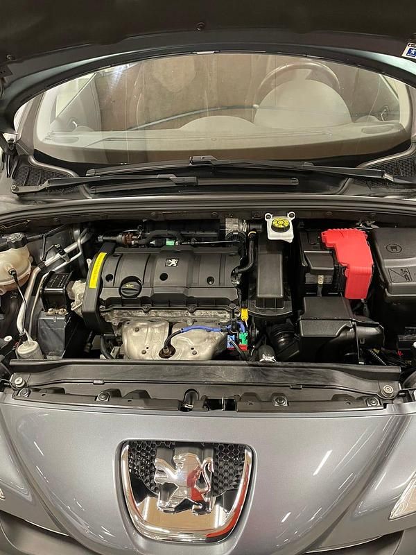 Begagnad 2009 Peugeot 308 Halvkombi | 43 900 kr (Marknadspris) - Bild 1/4