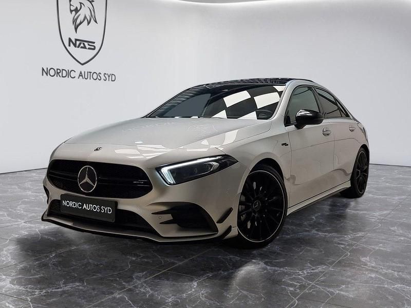 Silver Begagnad 2022 Mercedes A35 AMG AMG Sedan | 389 900 kr (Marknadspris) - Bild 1/4