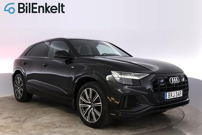 Svart Begagnad 2022 Audi Q8 S-Line SUV | 689 900 kr (Marknadspris) - Bild 1/4