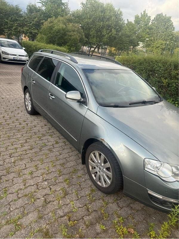 Grön Begagnad 2006 VW Passat Comfortline Kombi | 31 900 kr (Marknadspris) - Bild 1/4