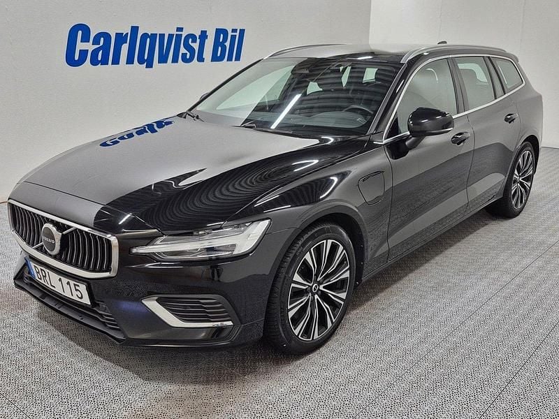 Svart Begagnad 2023 Volvo V60 Core Kombi | 379 000 kr (Lite dyr) - Bild 1/4