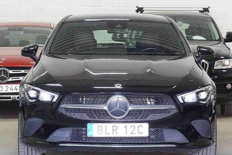 Begagnad Mercedes CLA250e Shooting Brake 160 HK (117 kW) 2021 Svart Kombi