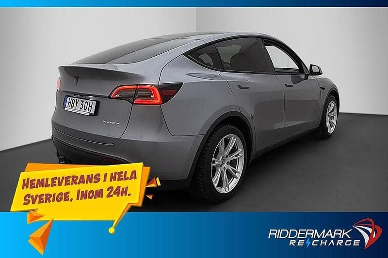 Begagnad Tesla Model Y Long Range AWD 378 kW (514 HK) 2024 Grå SUV
