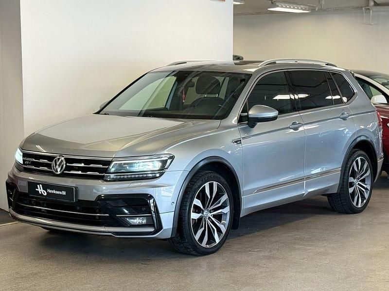 Silver Begagnad 2019 VW Tiguan Allspace GT SUV | 269 900 kr (Dyr) - Bild 1/4