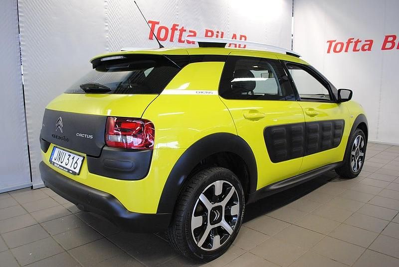 Begagnad Citroën C4 Cactus 92 HK (67 kW) 2014 Gul Halvkombi
