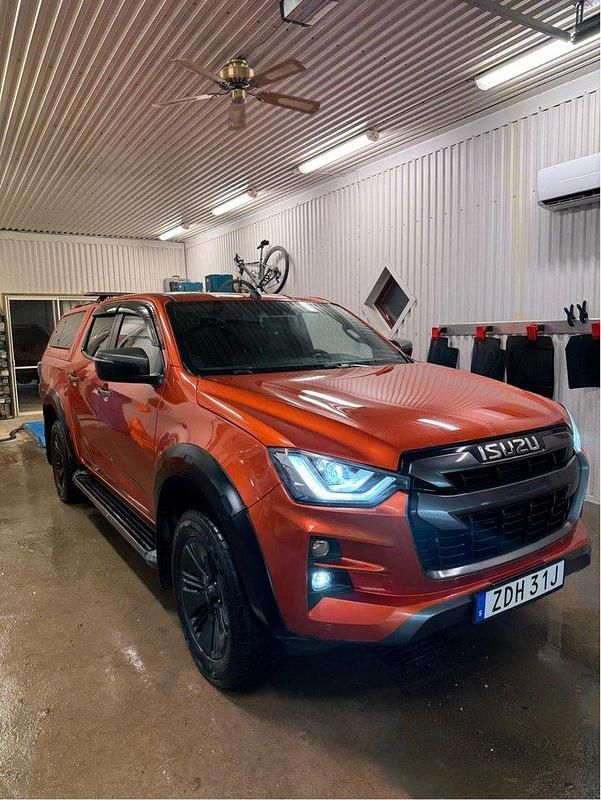 Orange Begagnad 2020 Isuzu D-Max Pickup | 425 000 kr (Marknadspris) - Bild 1/4