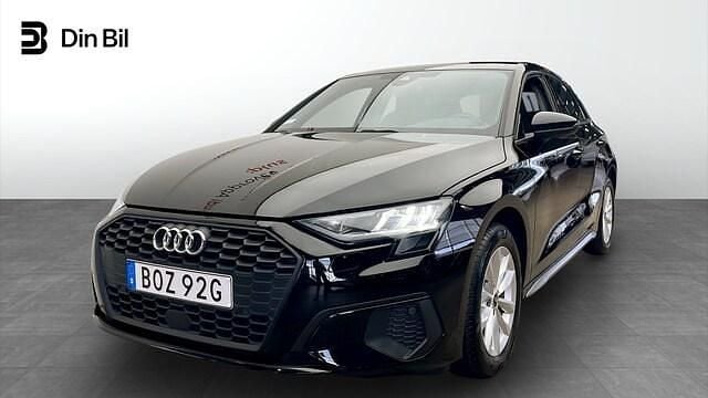 Brilliantsvart Begagnad 2023 Audi A3 Proline | 244 000 kr (Marknadspris) - Bild 1/4