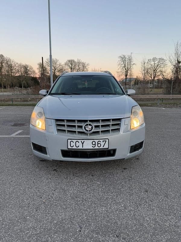 Bilen är ny besiktad Begagnad 2008 Cadillac BLS Kombi | 24 000 kr - Bild 1/4