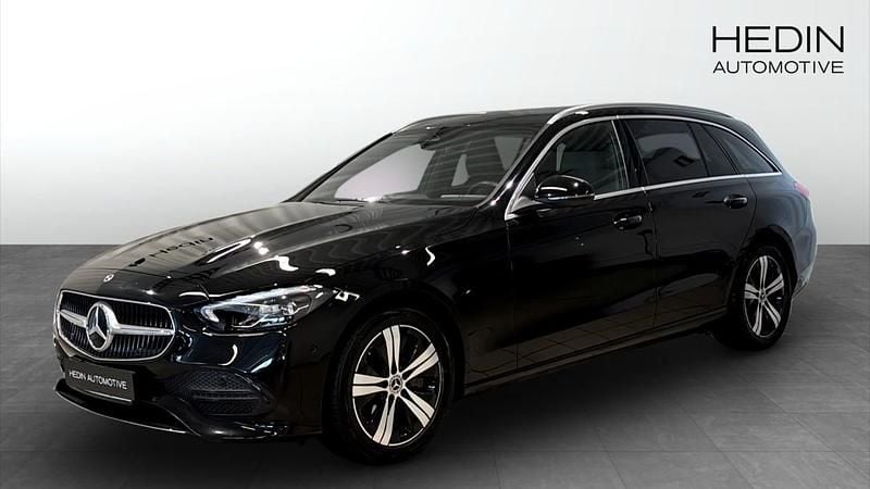 Svart Begagnad 2024 Mercedes C220 Kombi | 399 900 kr (Marknadspris) - Bild 1/4