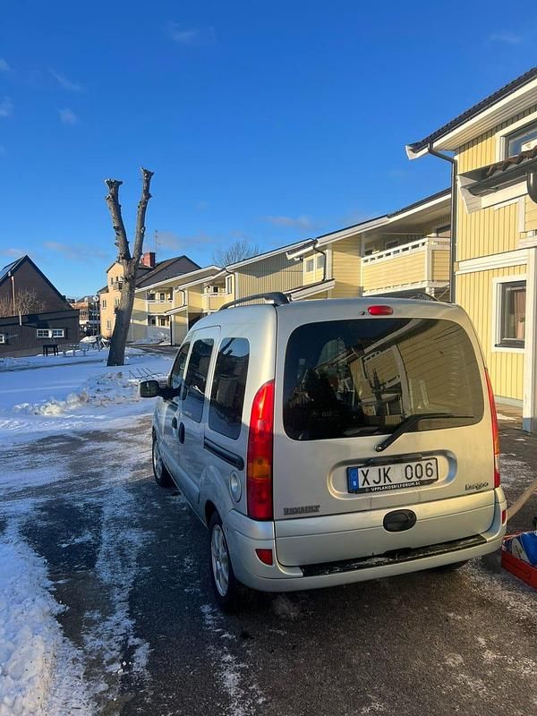 Begagnad Renault Kangoo 95 HK (69 kW) 2006