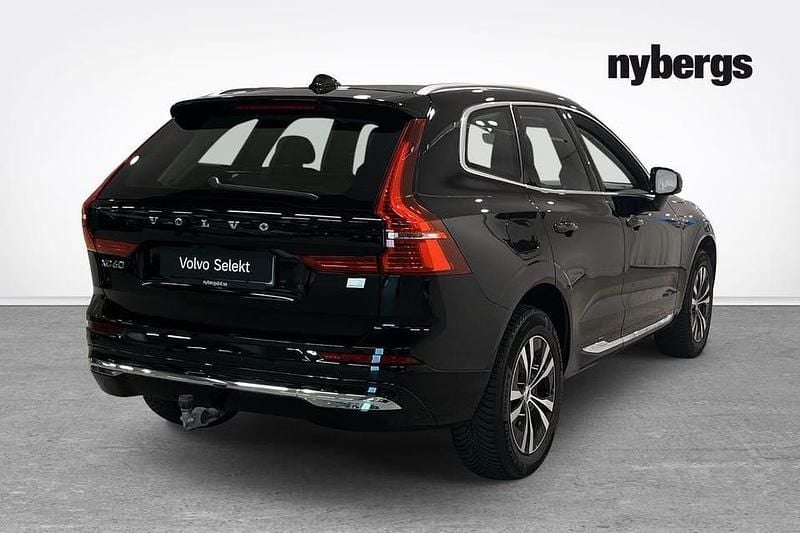 Begagnad Volvo XC60 Core 355 HK (261 kW) 2023 Svart SUV