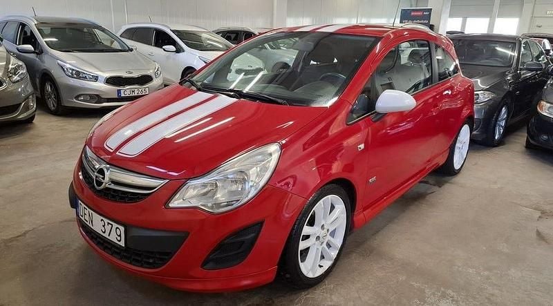 Begagnad Opel Corsa OPC 101 HK (74 kW) 2011 Röd Halvkombi