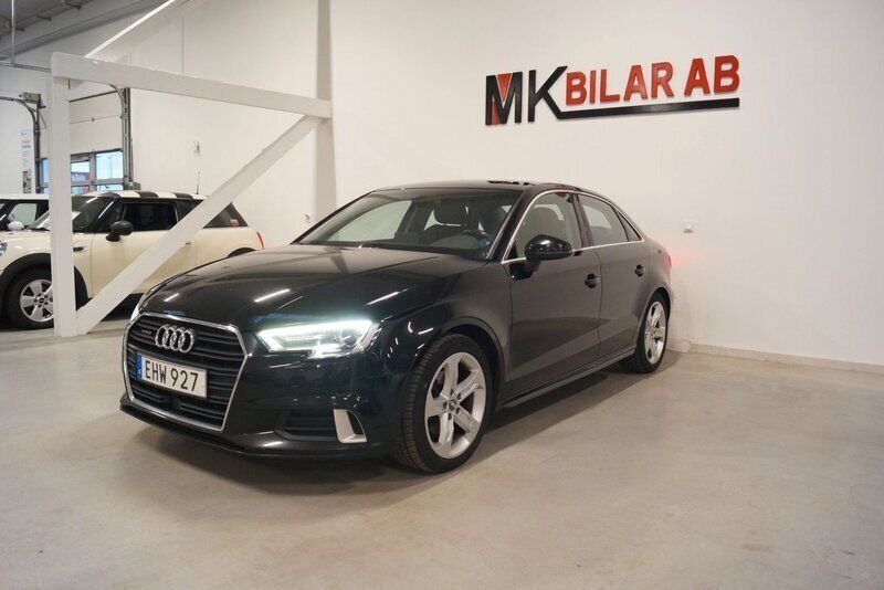 Svart Begagnad 2017 Audi A3 Comfort Sedan | 154 900 kr - Bild 1/4