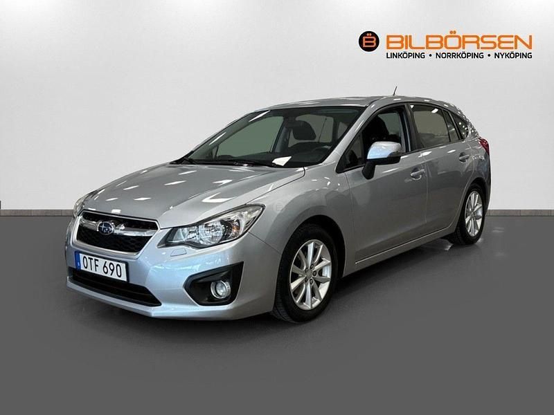 Silver Begagnad 2013 Subaru Impreza Halvkombi | 119 900 kr (Dyr) - Bild 1/4