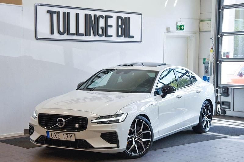 Vit Begagnad 2019 Volvo S60 Sedan | 389 900 kr (Lite dyr) - Bild 1/4