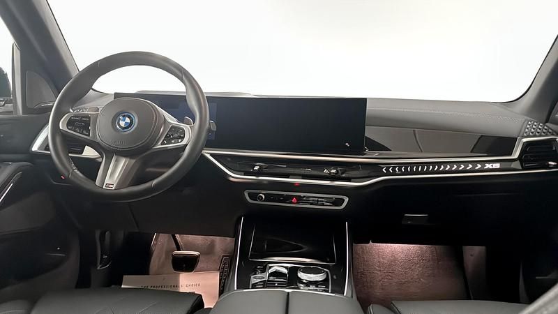 Begagnad BMW X5 Comfort Edition 490 HK (360 kW) 2025 Svart SUV