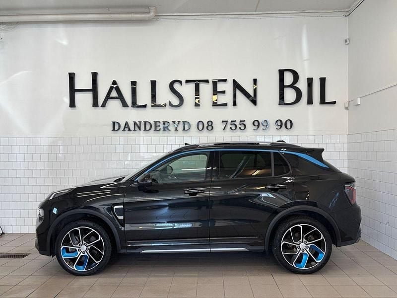 Svart (svart metallic) Begagnad 2022 Lynk & Co 01 SUV | 239 000 kr (Marknadspris) - Bild 1/4