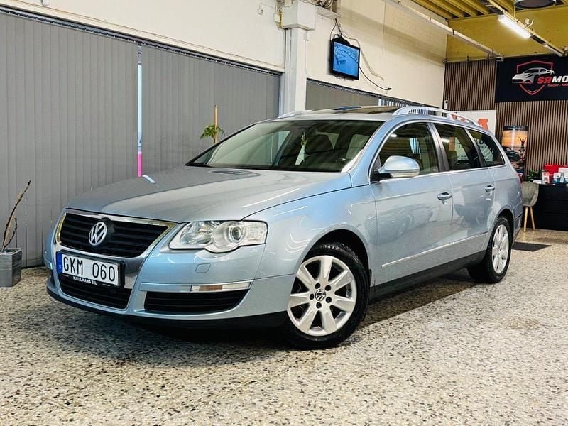 Ljusblå (blå) Begagnad 2008 VW Passat Sportline Kombi | 34 900 kr (Marknadspris) - Bild 1/4