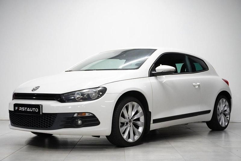 Vit Begagnad 2010 VW Scirocco S Sportkupé | 94 900 kr (Marknadspris) - Bild 1/4