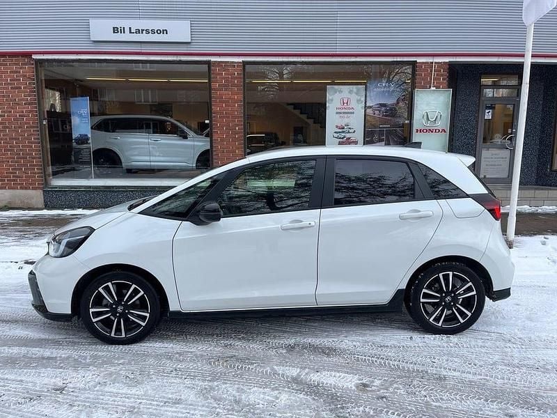 Vit Begagnad 2025 Honda Jazz Advance Halvkombi | 279 000 kr (Bra pris) - Bild 1/4