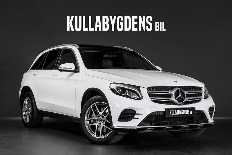 Vit Begagnad 2018 Mercedes GLC220 AMG SUV | 319 000 kr (Marknadspris) - Bild 1/4