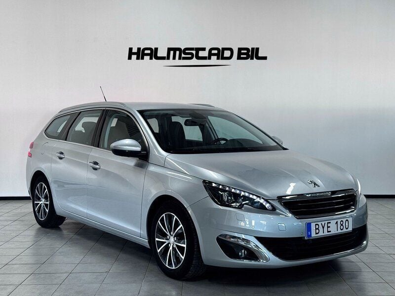 Ljusgrå Begagnad 2015 Peugeot 308 Allure Kombi | 129 500 kr (Marknadspris) - Bild 1/4