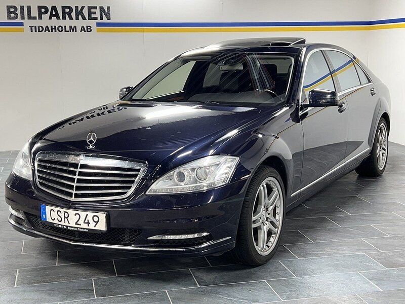Mörkblå Begagnad 2009 Mercedes S450 Sedan | 189 900 kr - Bild 1/4