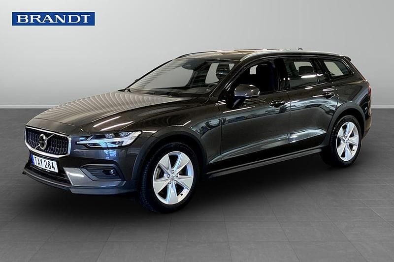 Begagnad 2023 Volvo V60 CC Kombi | 379 900 kr (Marknadspris) - Bild 1/3
