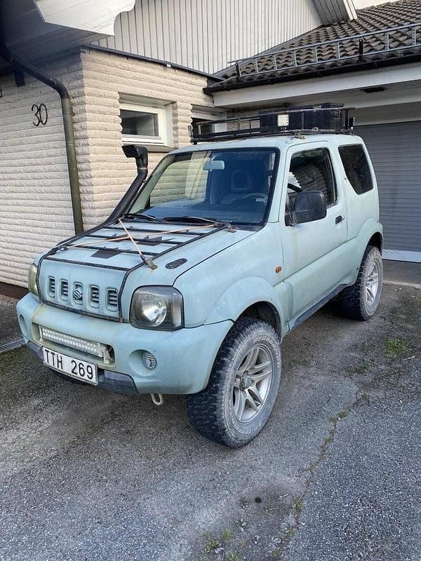 Brun Begagnad 2002 Suzuki Jimny SUV | 50 000 kr (Marknadspris) - Bild 1/4