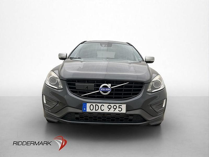 Begagnad Volvo XC60 R-Design 190 HK (139 kW) 2016 Grå SUV