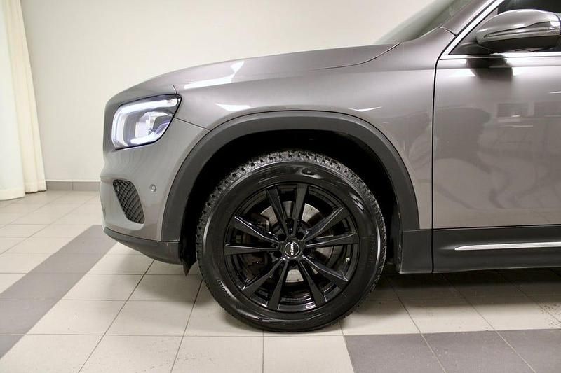 Begagnad Mercedes GLB220 190 HK (139 kW) 2020 Grå SUV