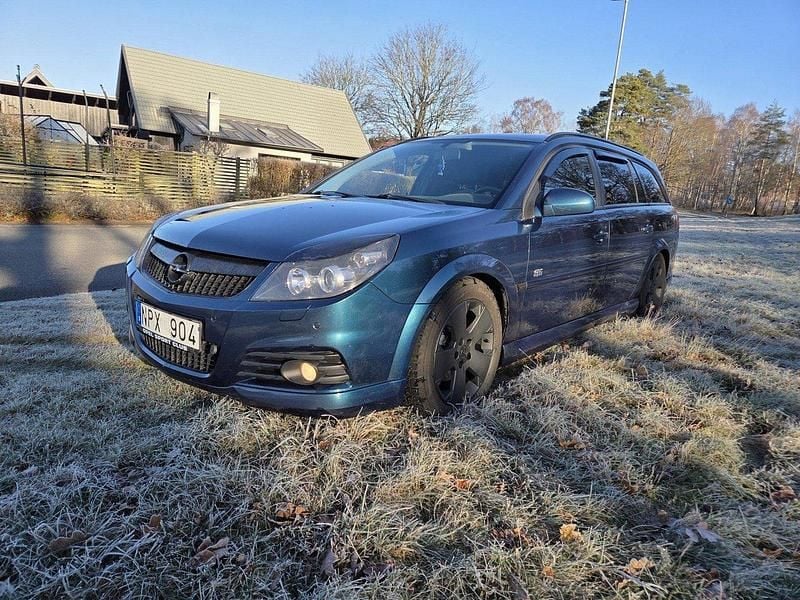 Blå Begagnad 2008 Opel Vectra Kombi | 42 000 kr (Dyr) - Bild 1/4