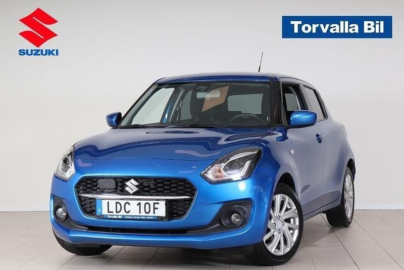 Blå Begagnad 2022 Suzuki Swift Halvkombi | 189 900 kr (Marknadspris) - Bild 1/4