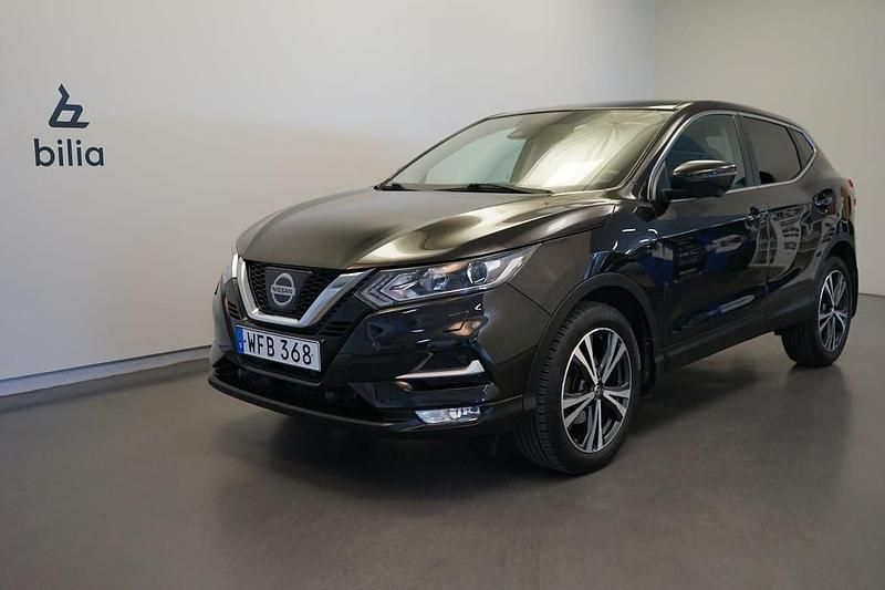 Svart Begagnad 2018 Nissan Qashqai N-Connecta SUV | 184 500 kr (Marknadspris) - Bild 1/3