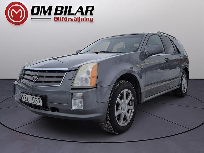 Grå Begagnad 2004 Cadillac SRX SUV | 30 000 kr - Bild 1/4