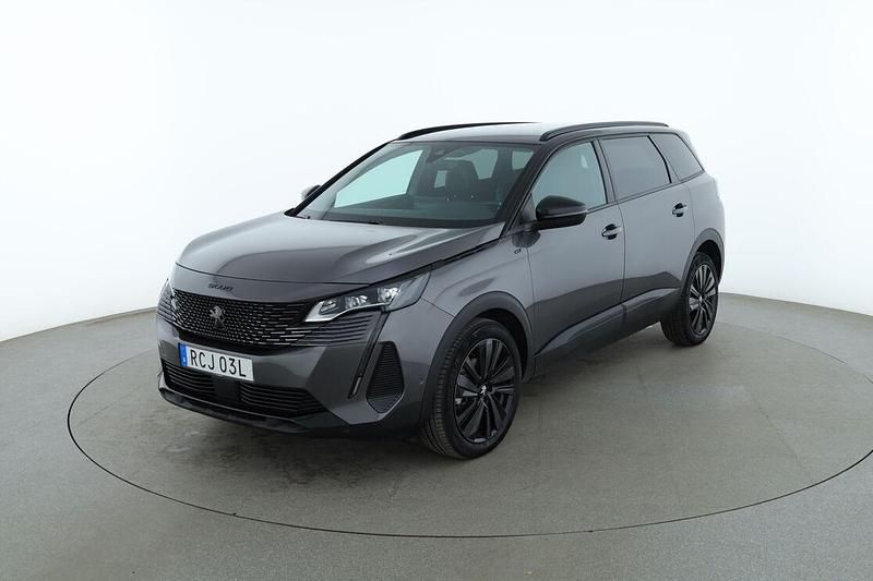 Grå Begagnad 2023 Peugeot 5008 GTi Minibuss | 339 000 kr (Lite dyr) - Bild 1/3