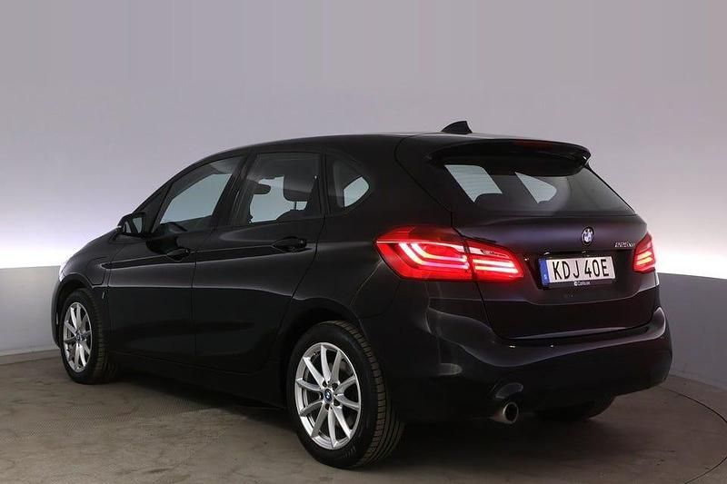 Begagnad BMW 225 Active Tourer Advantage 224 HK (164 kW) 2019 Svart Minibuss