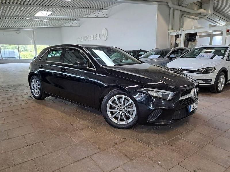 Svart Begagnad 2020 Mercedes A250 Progressive Halvkombi | 249 000 kr (Bra pris) - Bild 1/4