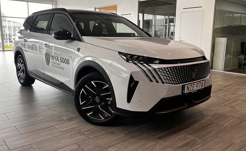 Ny 2024 Peugeot e-5008 GTi SUV | 589 900 kr - Bild 1/4