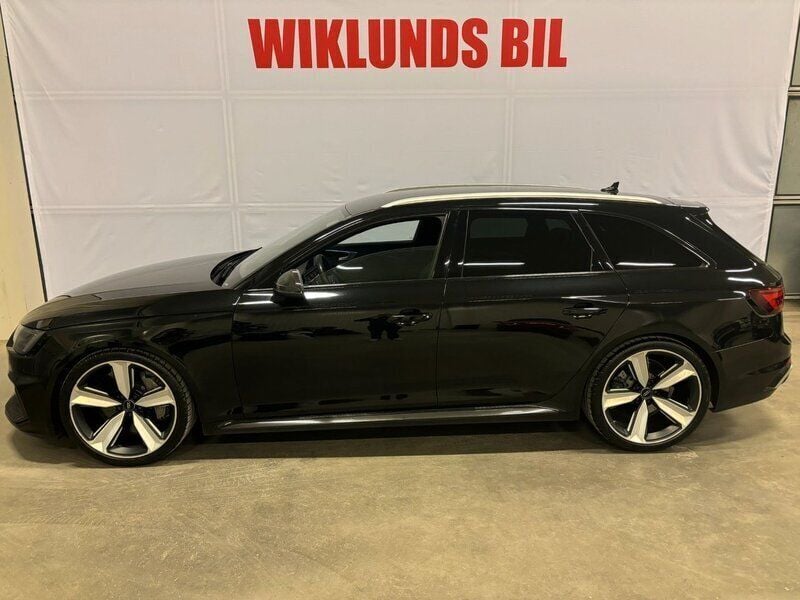 Begagnad Audi RS4 Comfort 451 HK (331 kW) 2017 Svart Kombi