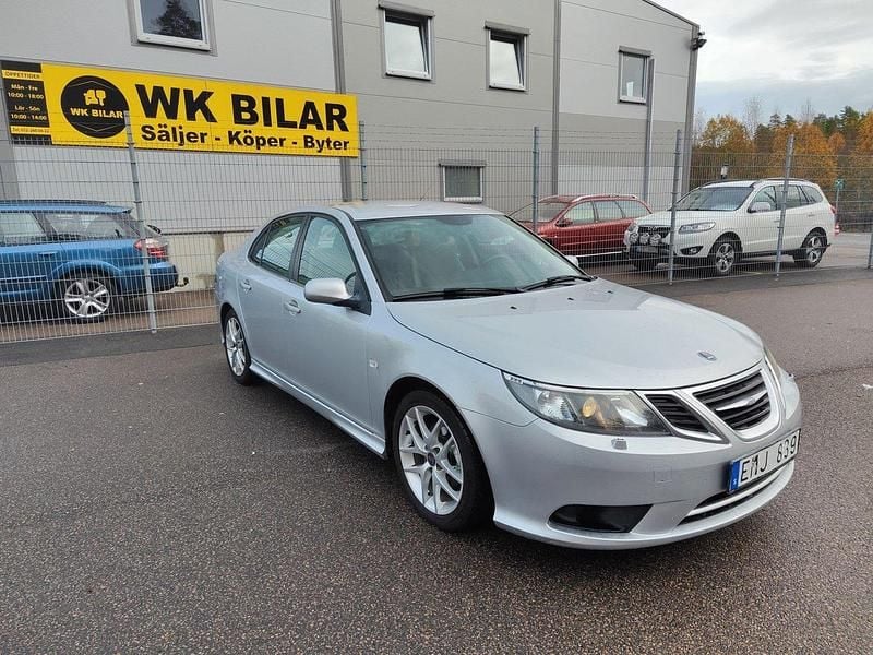 Grå Begagnad 2010 Saab 9-3 Linear Sedan | 54 800 kr (Marknadspris) - Bild 1/4