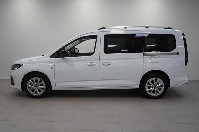 Begagnad Ford Tourneo Connect Titanium 122 HK (89 kW) 2024 Vit Minibuss