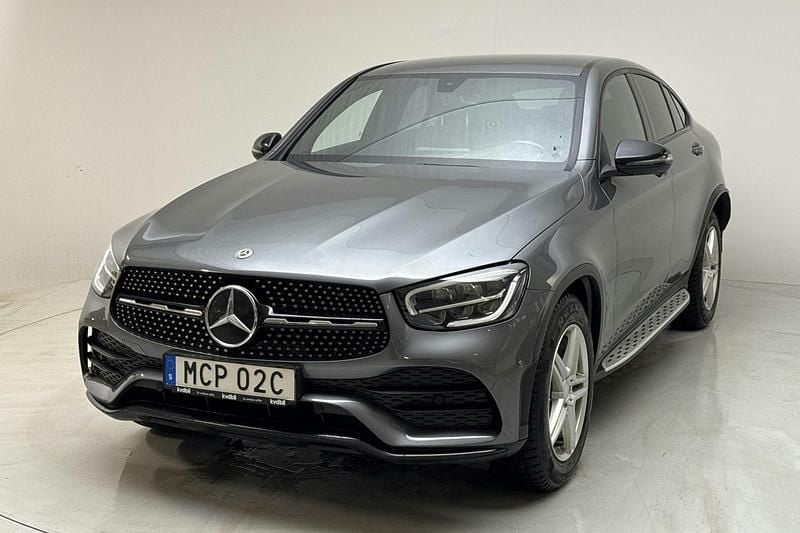 Grå Begagnad 2020 Mercedes GLC220 Sportkupé | 370 000 kr - Bild 1/4
