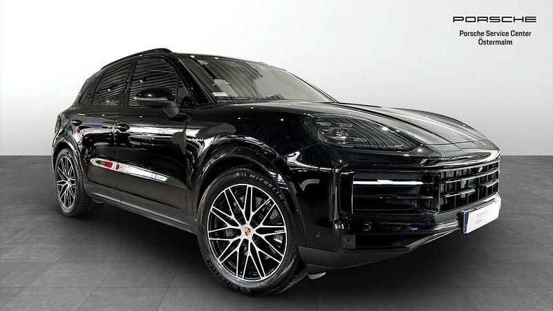 Svart Begagnad 2024 Porsche Cayenne SUV | 1 125 000 kr (Superpris) - Bild 1/4