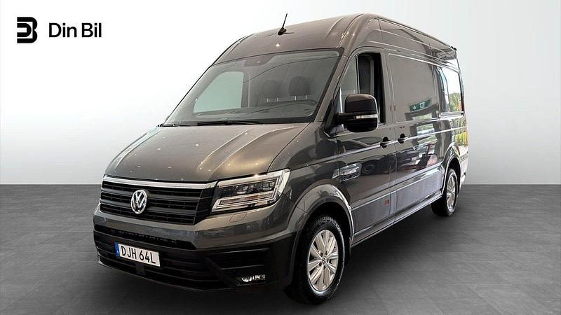 Grå (indiumgrå metallic) Begagnad 2023 VW Crafter Van | 519 900 kr (Marknadspris) - Bild 1/4