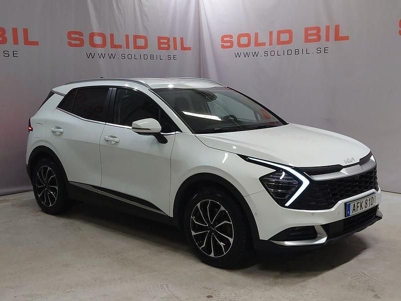 Vit Begagnad 2023 Kia Sportage SUV | 329 800 kr (Superpris) - Bild 1/4